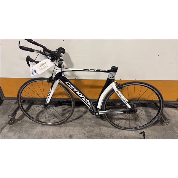 BLACK/WHITE CANNONDALE SLICE TRI AXIAL HOURGLASS SYSTEM INTEGRATION AERO 30-SPEED RACING BICYCLE