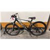 Image 1 : BLACK/WHITE AGGRESSOR SERIES 30-SPEED WIDE-RATIO INDEX GEARING TRIPLE TRIANGLE MOUNTAIN BICYCLE