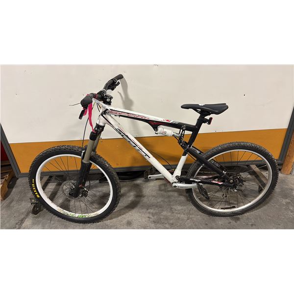 WHITE/RED FULL-SUSPENSION MULTI-GEAR ALUMINUM CROSS-COUNTRY MOUNTAIN RACING BICYCLE CHASSIS 26-INCH