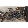 Image 1 : FIVE-UNIT ASSORTED MULTI-GEAR STEEL/ALUMINUM HYBRID MOUNTAIN RECREATIONAL BICYCLE