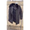 Image 1 : BLACK QUILTED POLYESTER ELONGATED HEAVY WEATHER OUTERWEAR SIZE LGG