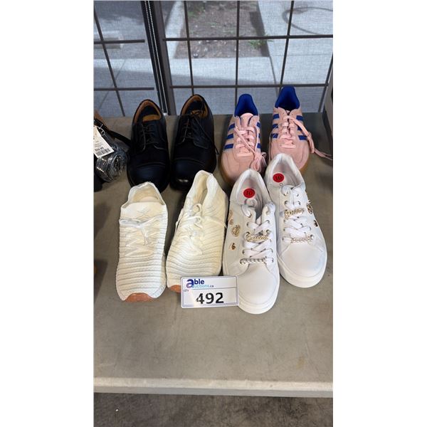 EMBELLISHED CHARM LOW TOP TEXTURED KNIT SOCK STYLE CONTRAST STRIPE LIFESTYLE SHOES SIZES 8.5-10.5
