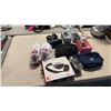 Image 1 : WIRELESS HEADPHONES DIGITAL SMARTWATCH RUNNING SHOES BLISTER PACK SPORT WATCH TRAVEL GAMES