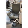 Image 1 : KRUG DORSO HI-BACK UPHOLSTERED OFFICE/CONFERENCE CHAIR