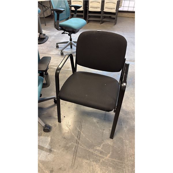 BLACK LOOP ARM CLIENT CHAIR