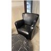 Image 1 : BLACK CLUB FLAIR BACK ARM CHAIR