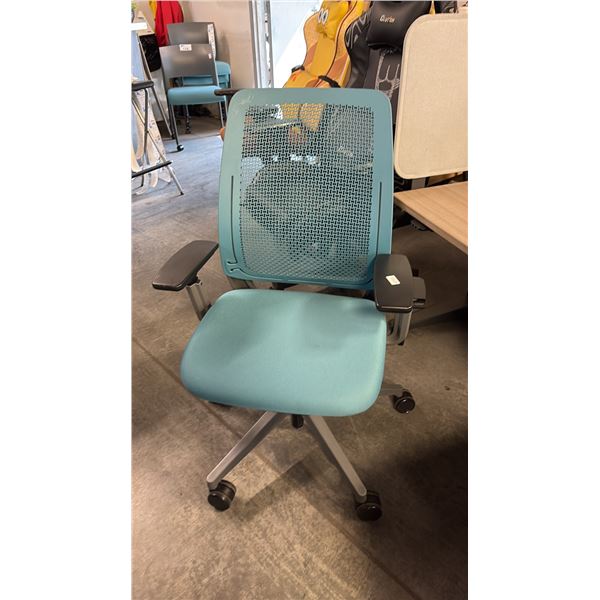 TEAL STEELCASE AMIA AIR ERGONOMIC TASK CHAIR