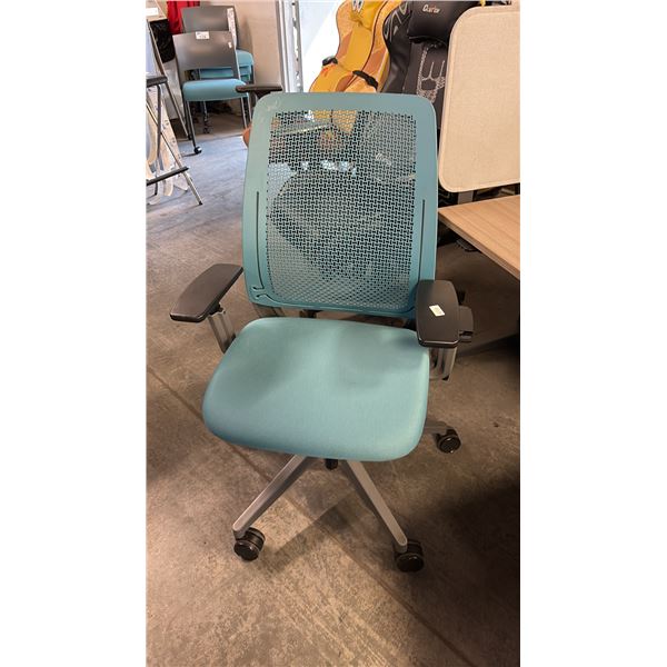 TEAL STEELCASE AMIA AIR ERGONOMIC TASK CHAIR