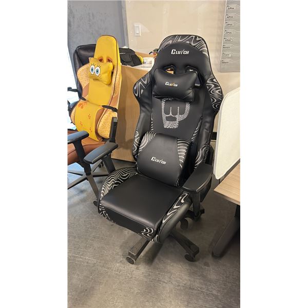 BLACK CLUTCH GAMING CHAIR NEW IN BOX