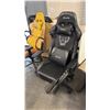 Image 1 : BLACK CLUTCH GAMING CHAIR NEW IN BOX
