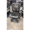Image 1 : BLACK MESH-BACK MID-BACK TASK CHAIR