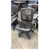 Image 2 : BLACK MESH-BACK MID-BACK TASK CHAIR