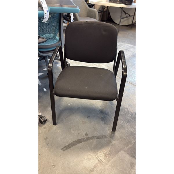 BLACK LOOP ARM CLIENT CHAIR