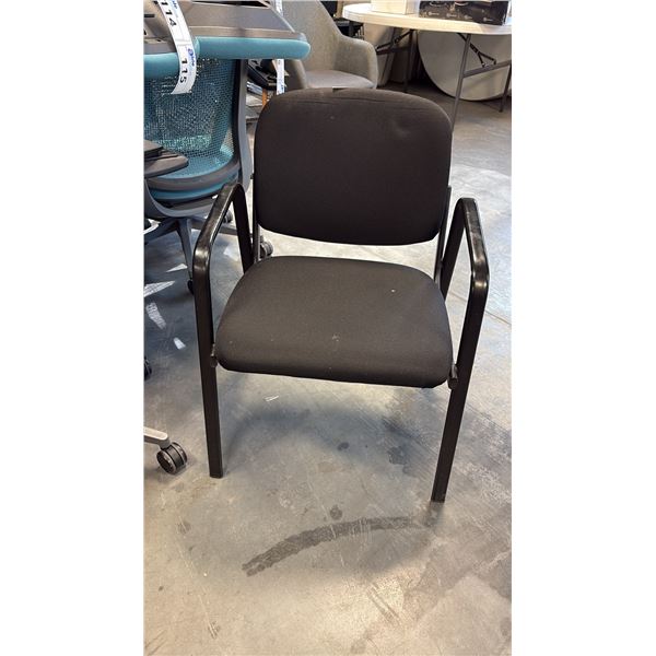 BLACK LOOP ARM CLIENT CHAIR