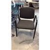 Image 1 : BLACK LOOP ARM CLIENT CHAIR