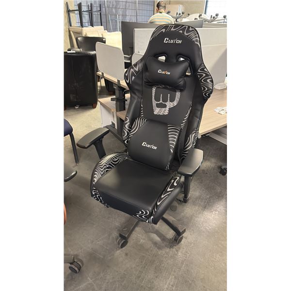 BLACK CLUTCH GAMING CHAIR NEW IN BOX