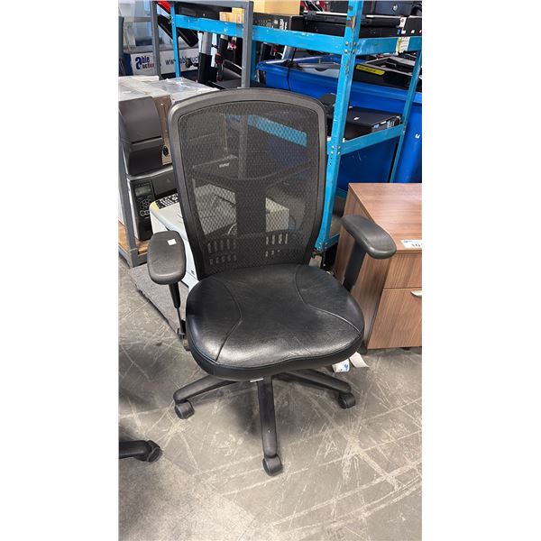 BLACK MESH HI-BACK TASK CHAIR