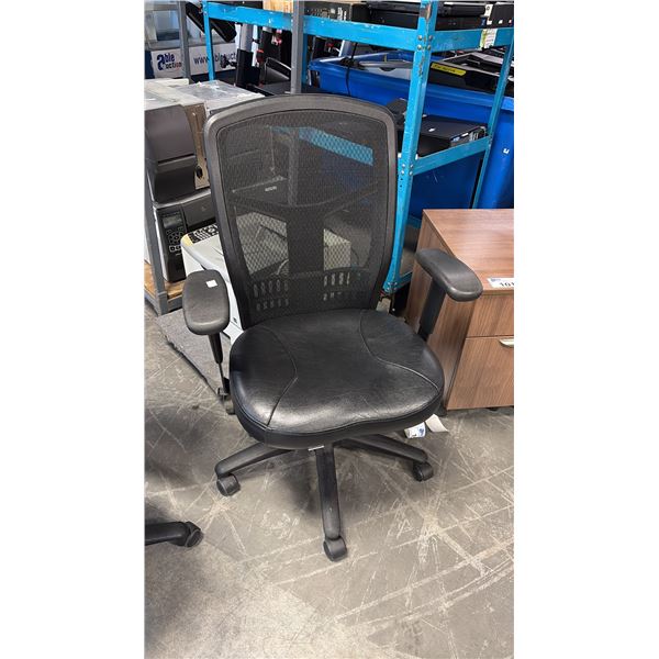 BLACK MESH HI-BACK TASK CHAIR