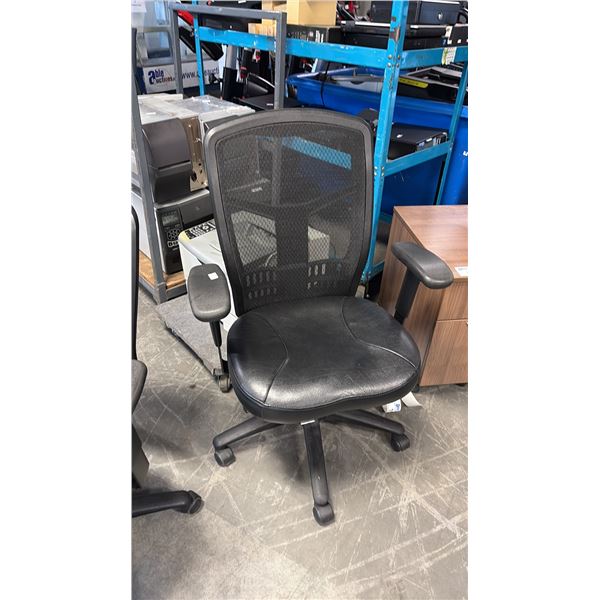 BLACK MESH HI-BACK TASK CHAIR