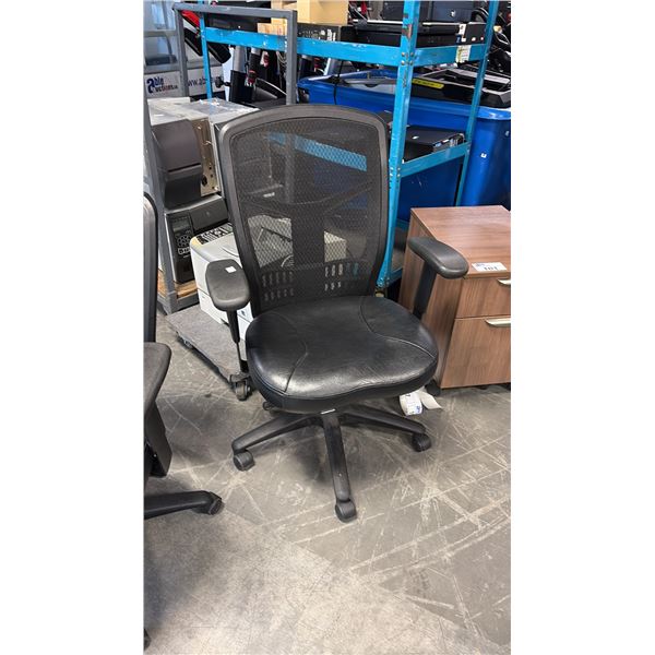 BLACK MESH HI-BACK TASK CHAIR
