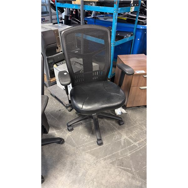 BLACK MESH HI-BACK TASK CHAIR