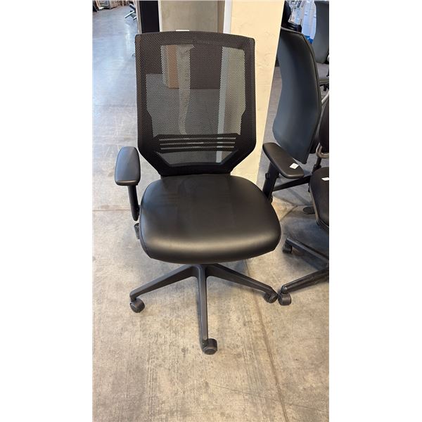 BLACK MESH HI-BACK TASK CHAIR - STYLE 2