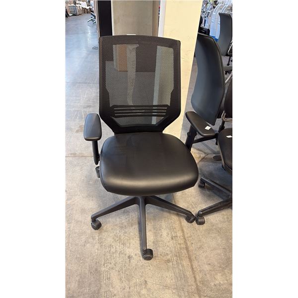 BLACK MESH HI-BACK TASK CHAIR - STYLE 2