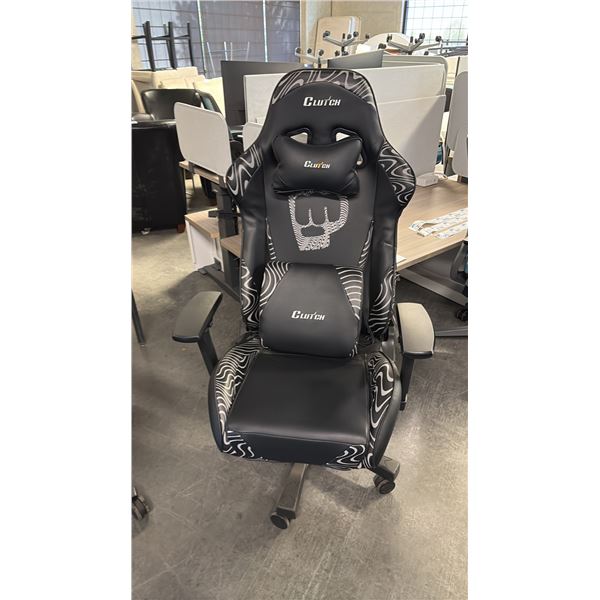 BLACK CLUTCH GAMING CHAIR NEW IN BOX