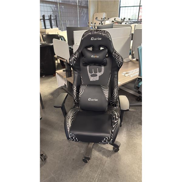 BLACK CLUTCH GAMING CHAIR NEW IN BOX