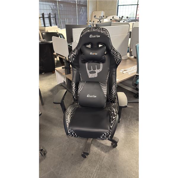BLACK CLUTCH GAMING CHAIR NEW IN BOX