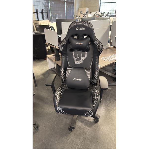 BLACK CLUTCH GAMING CHAIR NEW IN BOX