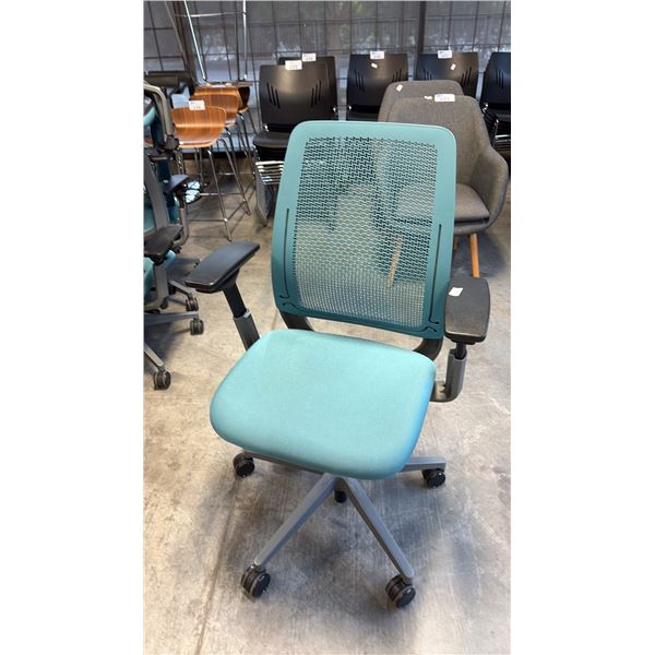 TEAL STEELCASE AMIA AIR ERGONOMIC TASK CHAIR