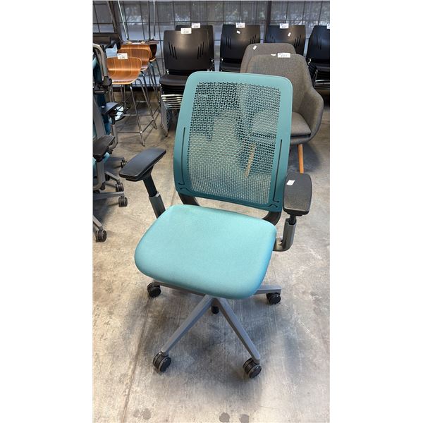 TEAL STEELCASE AMIA AIR ERGONOMIC TASK CHAIR