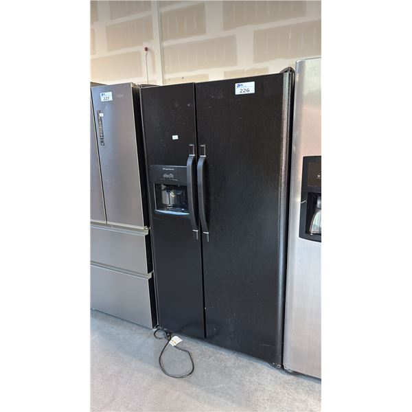 BLACK FRIGIDAIRE FRS6HR4HB6 36-INCH WIDE 26.0 CU. FT. SIDE-BY-SIDE REFRIGERATOR 36"W X 31-3/4"D X 69