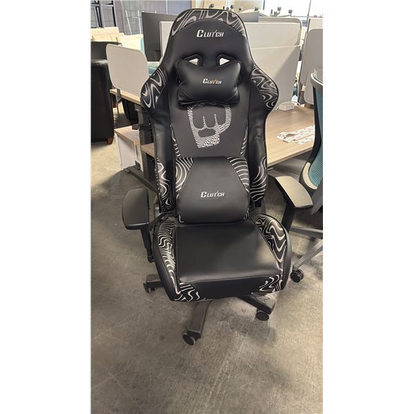 BLACK CLUTCH GAMING CHAIR NEW IN BOX