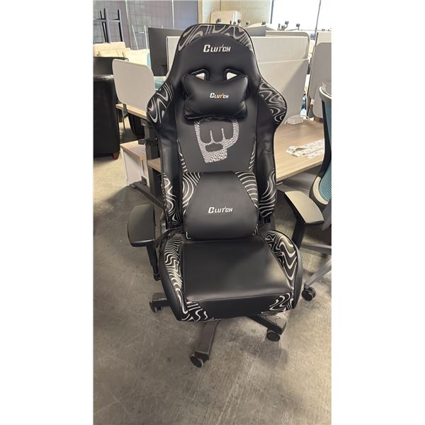 BLACK CLUTCH GAMING CHAIR NEW IN BOX