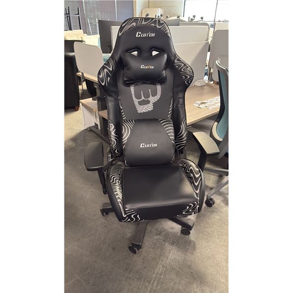 BLACK CLUTCH GAMING CHAIR NEW IN BOX