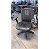 Image 1 : BLACK MESH-BACK MID-BACK TASK CHAIR