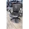 Image 1 : BLACK MESH-BACK MID-BACK TASK CHAIR