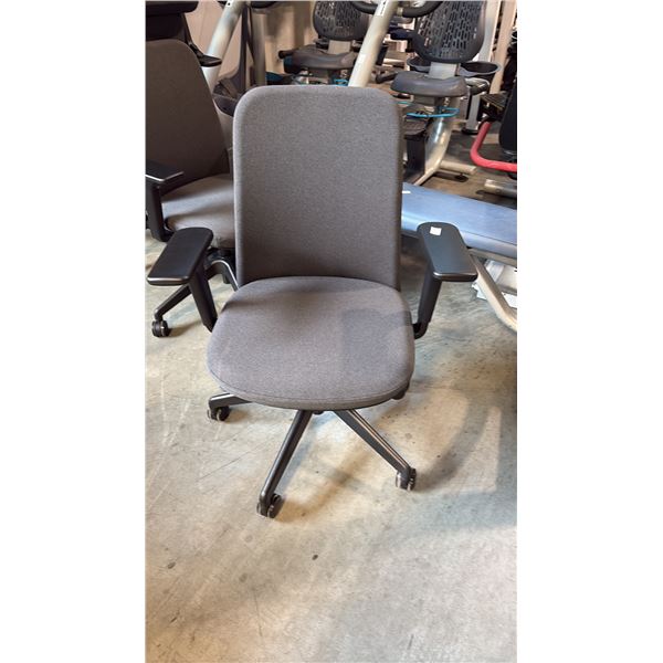 ERGONOMIC OFFICE CHAIR PAV-MB-CH PAVLOS PETITE MEETING/TASK CHAIR
