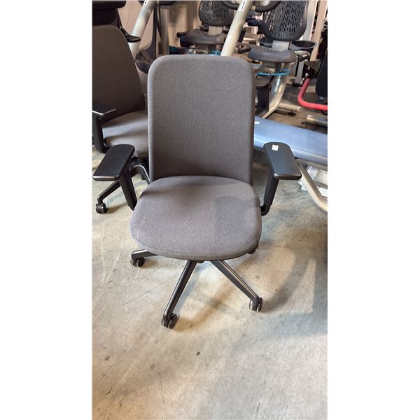 ERGONOMIC OFFICE CHAIR PAV-MB-CH PAVLOS PETITE MEETING/TASK CHAIR