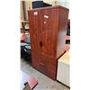 Image 1 : UPPER 2-DOOR CABINET WITH ADJUSTABLE SHELVES. LOWER 2-DRAWER LEGAL/LETTER LATERAL FILE.