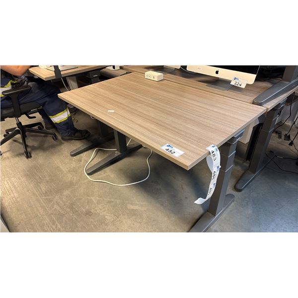 ASH WOOD STEELCASE ELECTRIC HEIGHT-ADJUSTABLE DESK 46"X29" IN