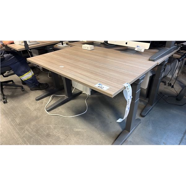 ASH WOOD STEELCASE ELECTRIC HEIGHT-ADJUSTABLE DESK 46"X29" IN