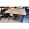 Image 2 : ASH WOOD STEELCASE ELECTRIC HEIGHT-ADJUSTABLE DESK 46"X29" IN