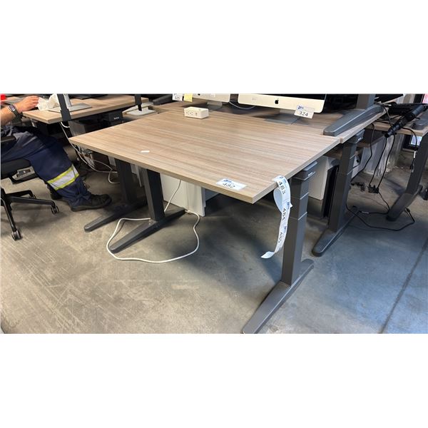 ASH WOOD STEELCASE ELECTRIC HEIGHT-ADJUSTABLE DESK 46"X29" IN