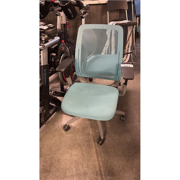 TEAL STEELCASE AMIA AIR ERGONOMIC TASK CHAIR