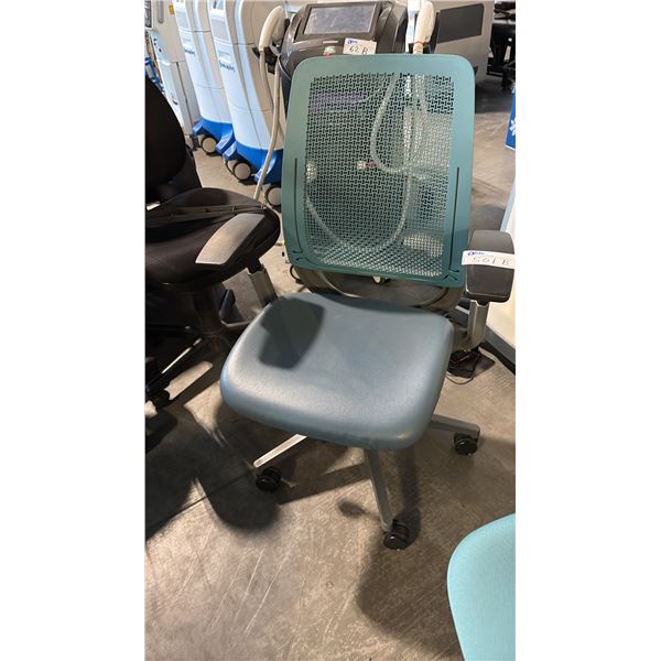 TEAL STEELCASE AMIA AIR ERGONOMIC TASK CHAIR W/ VINYL SEAT