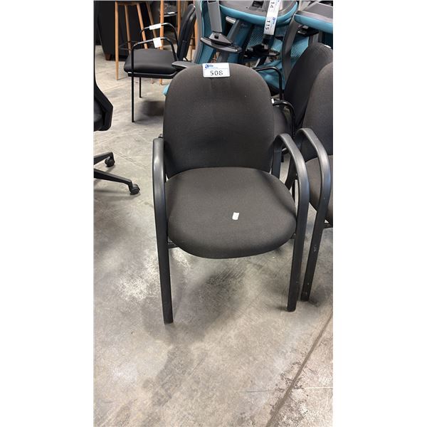 BLACK FORM CLIENT CHAIR