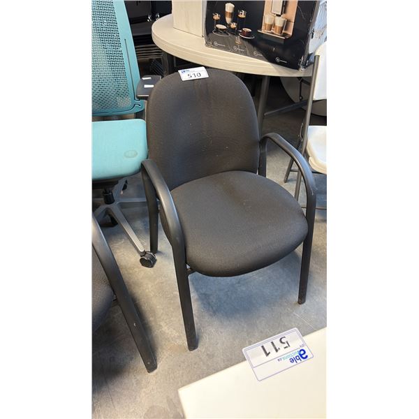BLACK FORM CLIENT CHAIR